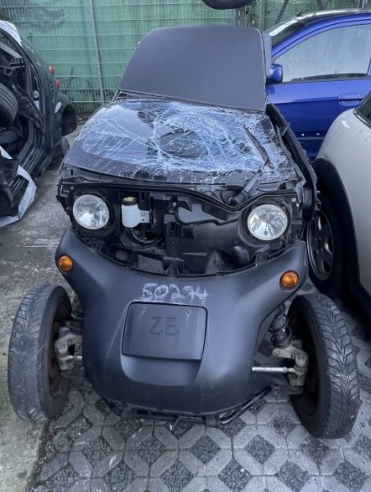 Beschädigter Renault Twizy